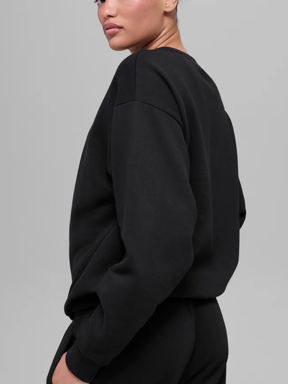 ALO Yoga Black Accolade Crew Neck Sweatshirt Pullover Medium - Picture 3 of 9
